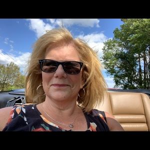 Meet your Posher, Christy